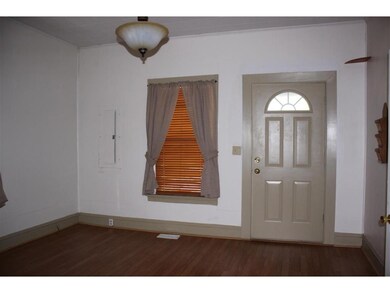 1008 Earnest St, Johnson City, TN 37604 - photo 2