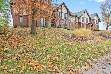 1026 Kehrs Mill Rd unit 4, Ballwin, MO 63011 - photo 3