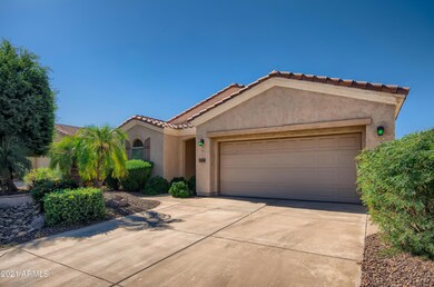 2-216175874-02 Exterior Front