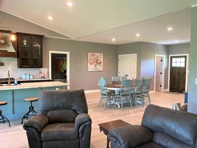 20481 Farm Road 2060, Aurora, MO 65605 - photo 7