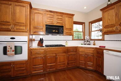 9710 Bridgeport Way, Hanna City, IL 61536 - photo 4