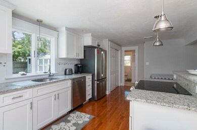 005-photo-kitchen-7368205