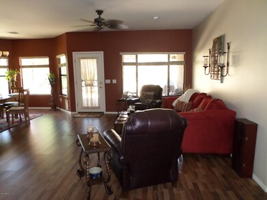 6 Living Room - Door to Backyard