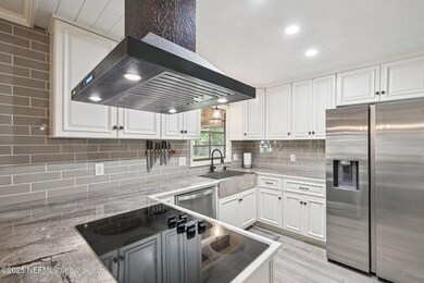 13-web-or-mls-Live Oak Ln-0306-013