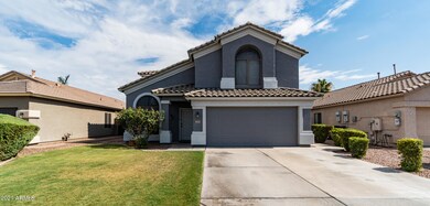 3915 E Vaughn Ave-2