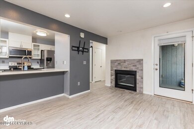 10-Living Room-DW-0411