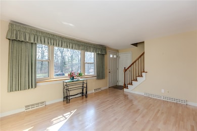 29 Julien St, Smithfield, RI 02917 - photo 5