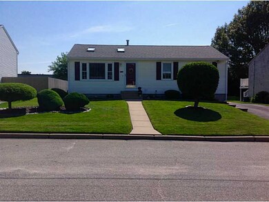 16 Samuel Ct, Cranston, RI 02920 - photo 2