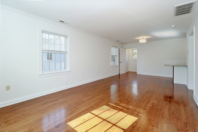 Large Living/Dining Room