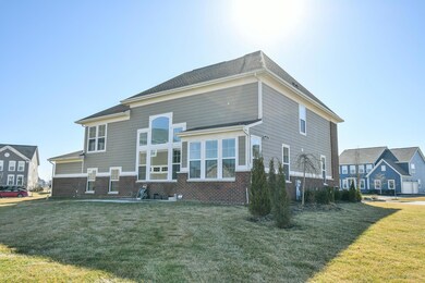 5637 Newtonmore Pl-8252