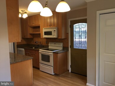 6306 Shannon Ct, Warrenton, VA 20187 - photo 2