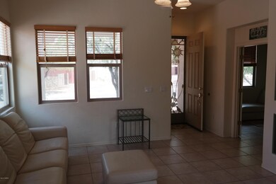3 Family Room_2985