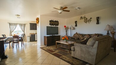 1002 Circulo Mendez