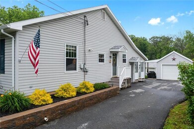 5127 Spruce Rd, Emmaus, PA 18049 - photo 3