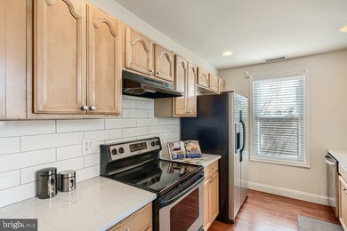 2211 Canary Ct, Baltimore, MD 21231 - photo 6