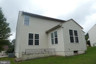 7616 Stratfield Ln, Laurel, MD 20707 - photo 2