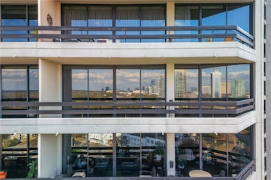 Park Place on Peachtree unit 22E, Atlanta, GA 30305 - photo 2