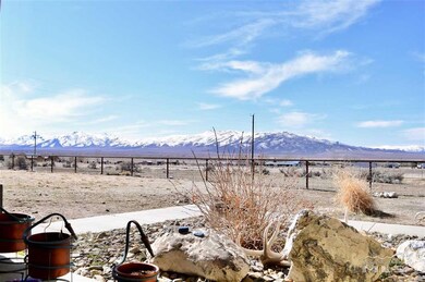 9745 Zaring Ave, Winnemucca, NV 89445 - photo 2