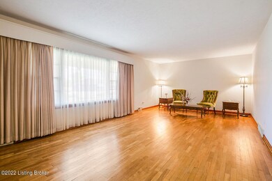 03_-_Living_Room_Front_of_House