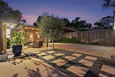 6302 Kury Ln, Houston, TX 77008 - photo 6