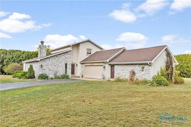 19330 Tuller Rd, Bowling Green, OH 43402 - photo 3