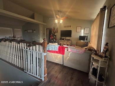 205 Churchview Dr, Jefferson City, MO 65109 - photo 3