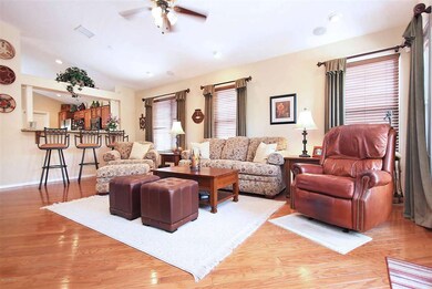006_Living Room