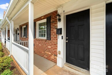 1215 Green Oaks Ln unit H, Charlotte, NC 28205 - photo 3