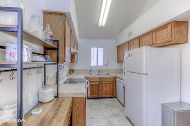 3690 N Country Club Rd unit 1010, Tucson, AZ 85716 - photo 3