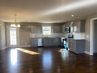 202 Rose Ln, Shelbyville, TN 37160 - photo 4