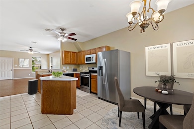 5425 Jefferson St, Pearland, TX 77584 - photo 6