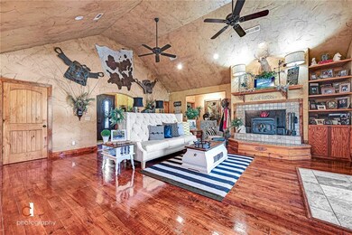 13728 Hogeye Rd, Prairie Grove, AR 72753 - photo 7