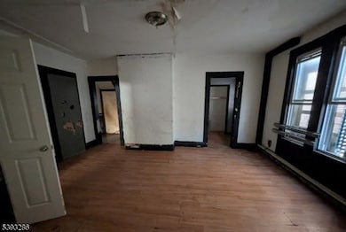 116 Mayor Kenneth A Gibson Blvd, Newark, NJ 07104 - photo 3