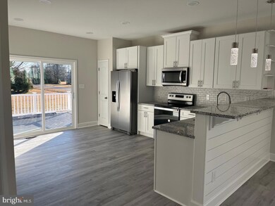 333 Azure Dr, Colonial Beach, VA 22443 - photo 3