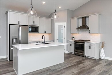 9823 Watermeadow Cir, Johnston, IA 50131 - photo 7