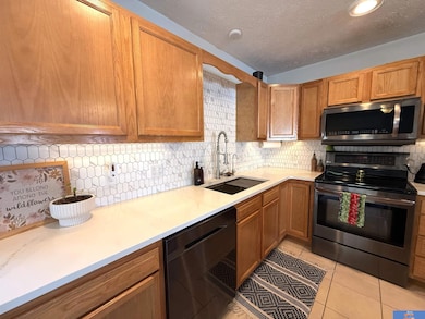 1923 Ella St, Beatrice, NE 68310 - photo 7