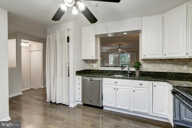 11323 Morning Gate Dr, Rockville, MD 20852 - photo 5