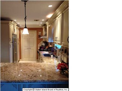 285 Ramapo Ave, Staten Island, NY 10309 - photo 7