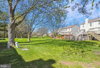 13404 Whaley Ct, Herndon, VA 20171 - photo 3