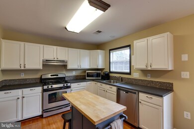 37747 Sutton Dr, Purcellville, VA 20132 - photo 6