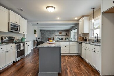 Chief kitchen with island and pantry