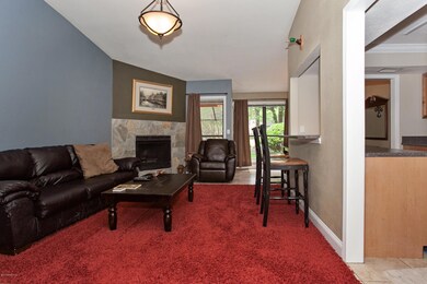 006_Living Room