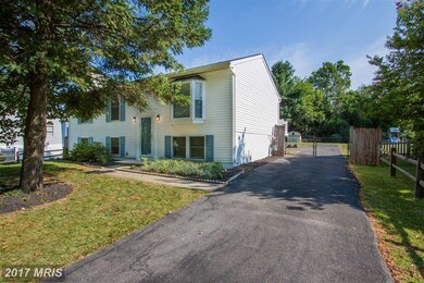 5571 Hunting Horn Dr, Ellicott City, MD 21043 - photo 2