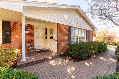 1531 Mayflower Dr, Dekalb, IL 60115 - photo 2