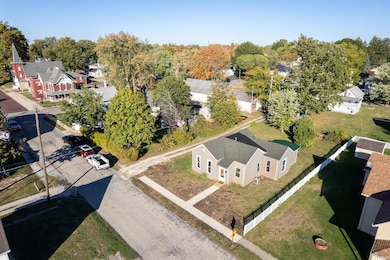 115 S Walnut St, Fairmount, IN 46928 - photo 2