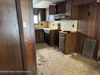 1150 Franklin St, Old Forge, PA 18518 - photo 4