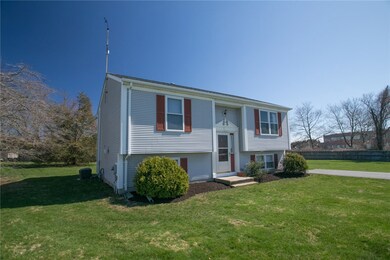 17 Buck Rd, Middletown, RI 02842 - photo 2
