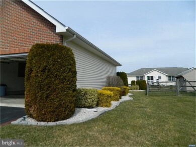 8 Biltmore Ct, Bear, DE 19701 - photo 2