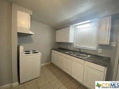 1009 Hackberry St unit B, San Marcos, TX 78666 - photo 4