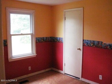 2912 Newport Bedroom 2